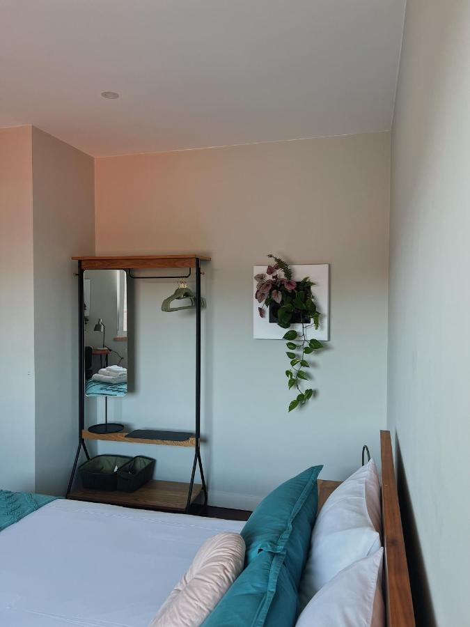 Alojamento de Acomodação e Pequeno-almoço Luna House & Cowork Cascais