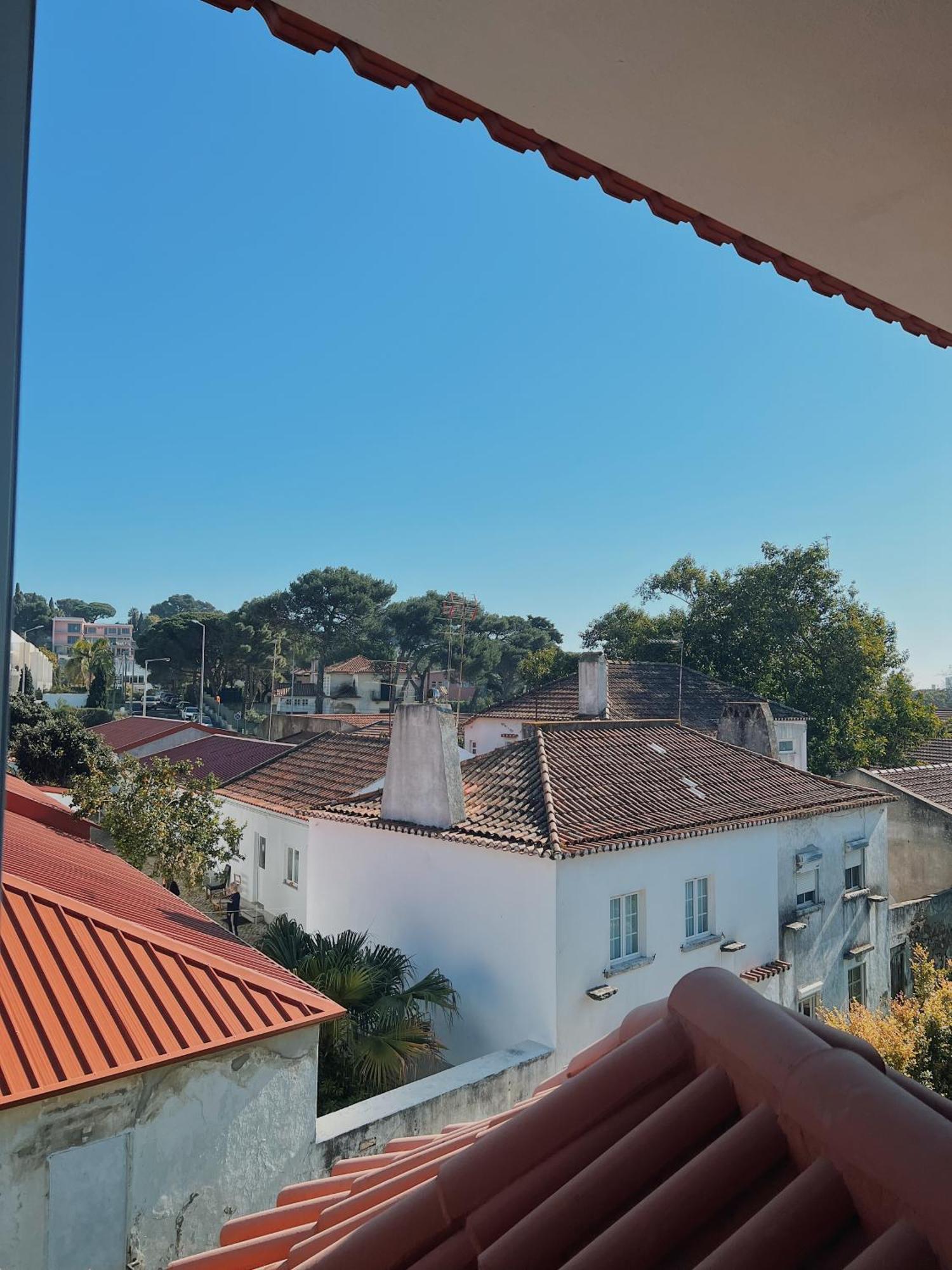 Alojamento de Acomodação e Pequeno-almoço Luna House & Cowork *